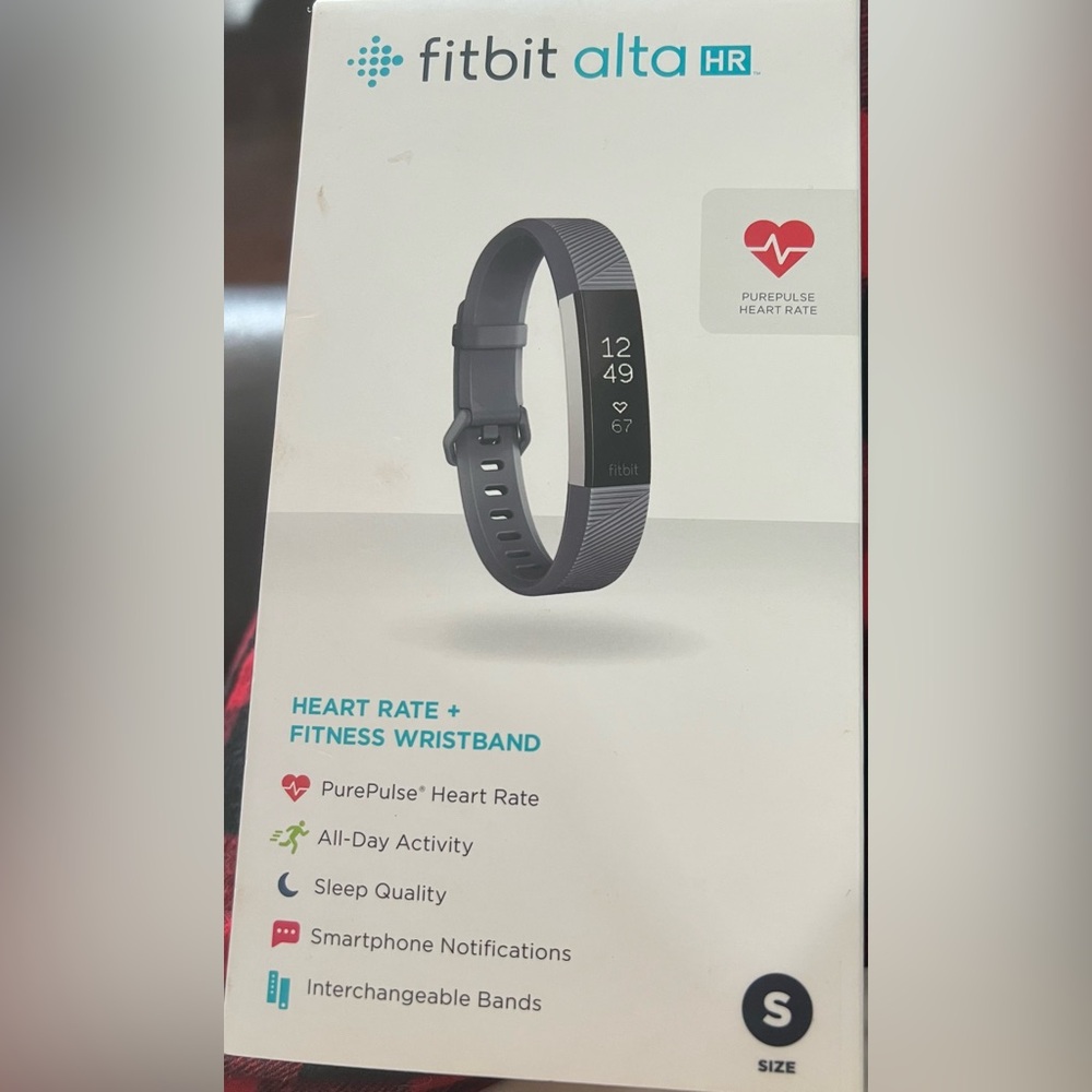 Fitbit Black Fitness Wristband S-L, includes multiple bands.